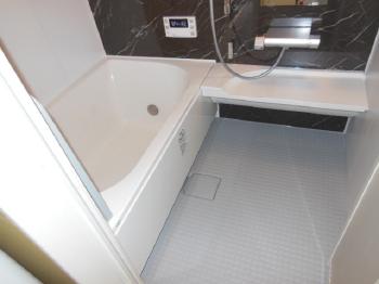 足利　スタイリッシュハウス　バスルーム　　ユニットバス　トイレ