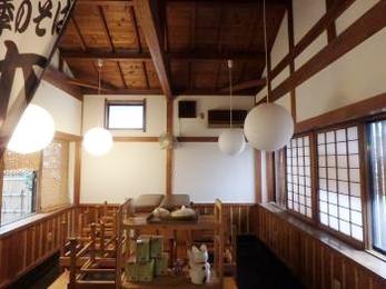 常連さんにも店舗がきれいになったね♪　と褒めていただきました。　気にしていた塗料の臭いも気にする方は居なく本当に良かったです。