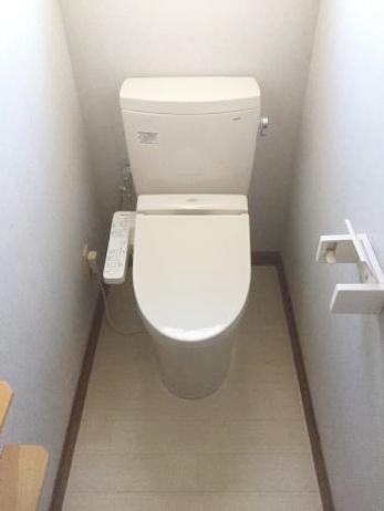 トイレのリフォームのみの、小さな依頼だったにもかかわらず、丁寧な対応を していただきました。また飼っている犬の事までお気遣い下さり、ありがたかったです。 実際に施工して下さった方々も、とても細やかなお仕事をして下さいました。 ありがとうございました。