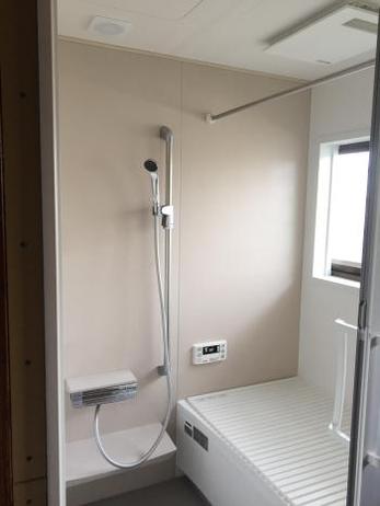 リフォームして浴室が温かくなった。また、キレイになったので孫も入れるようになり満足しています。